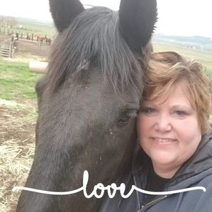 Meet your Posher, Connie